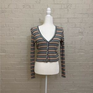 Wild Fable Cropped Button Down Top